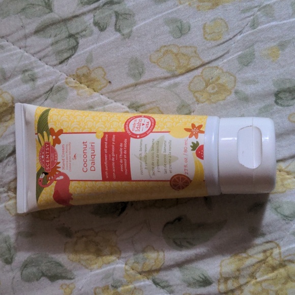 Scentsy Coconut Daiquiri Hand Cream New - Picture 6 of 6